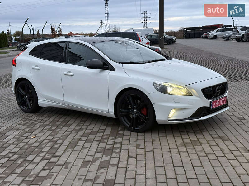 Хетчбек Volvo V40 2015 в Луцьку