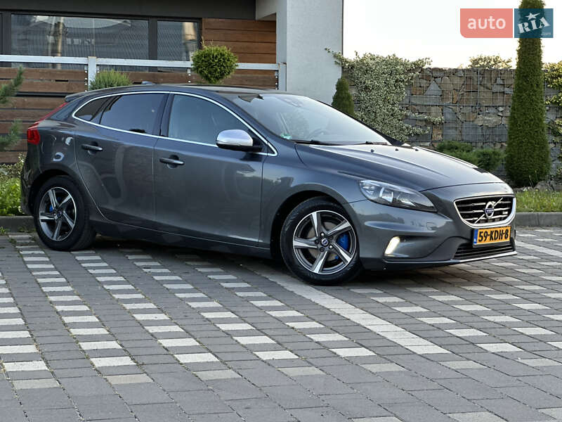 Хетчбек Volvo V40 2014 в Стрию