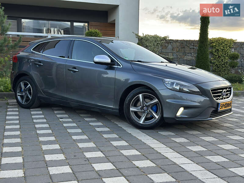 Хетчбек Volvo V40 2014 в Стрию