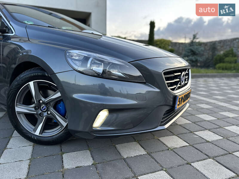 Хетчбек Volvo V40 2014 в Стрию
