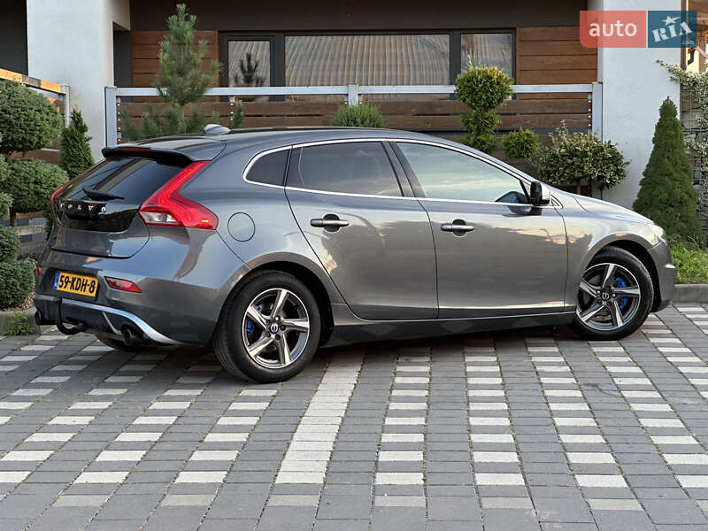 Хетчбек Volvo V40 2014 в Стрию