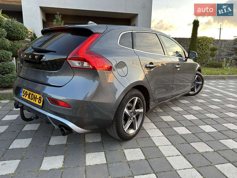 Хетчбек Volvo V40 2014 в Стрию