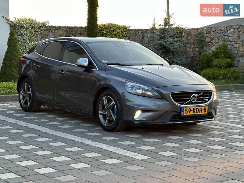 Хетчбек Volvo V40 2014 в Стрию