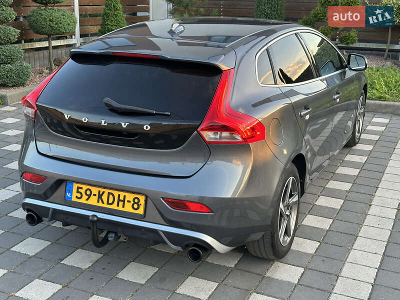 Хетчбек Volvo V40 2014 в Стрию