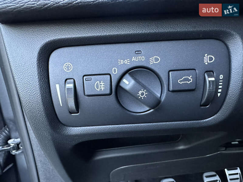 Хетчбек Volvo V40 2014 в Стрию