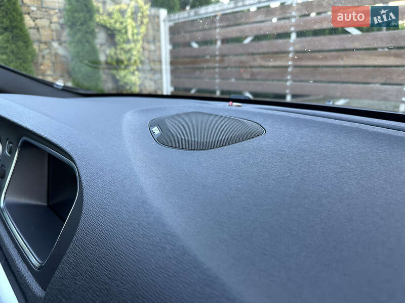 Хетчбек Volvo V40 2014 в Стрию