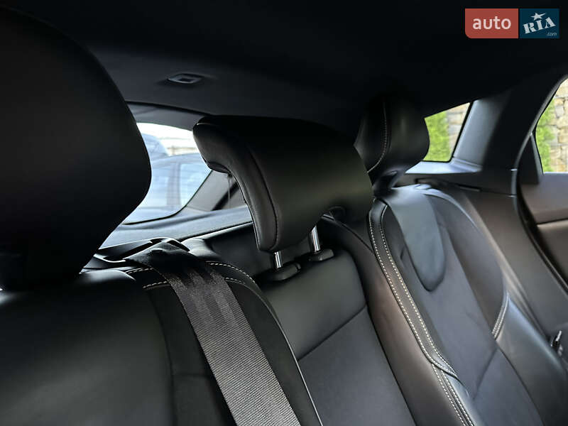 Хетчбек Volvo V40 2014 в Стрию