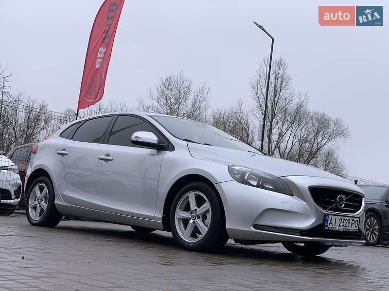 Хэтчбек Volvo V40 2014 в Бердичеве