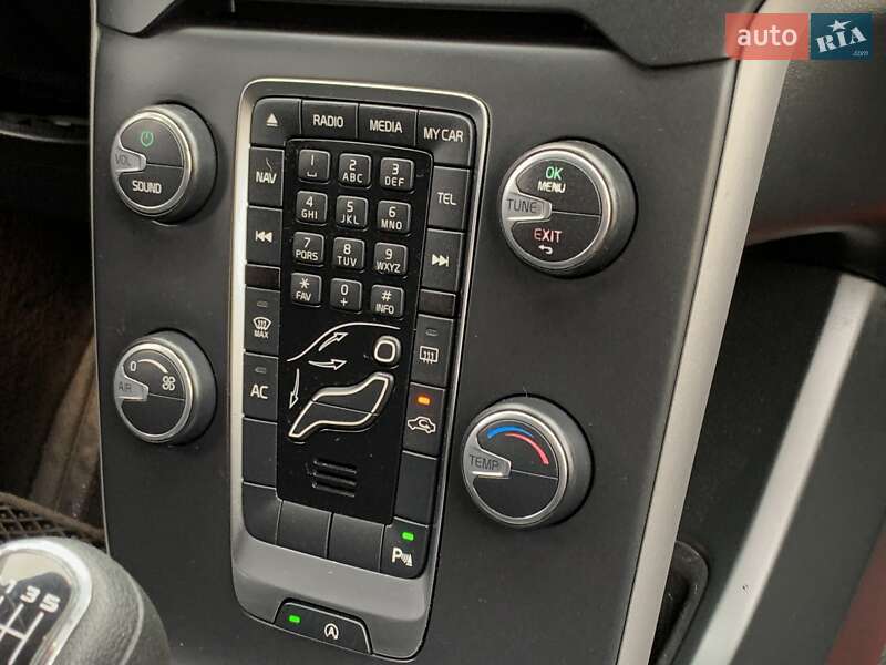 Хэтчбек Volvo V40 2014 в Бердичеве