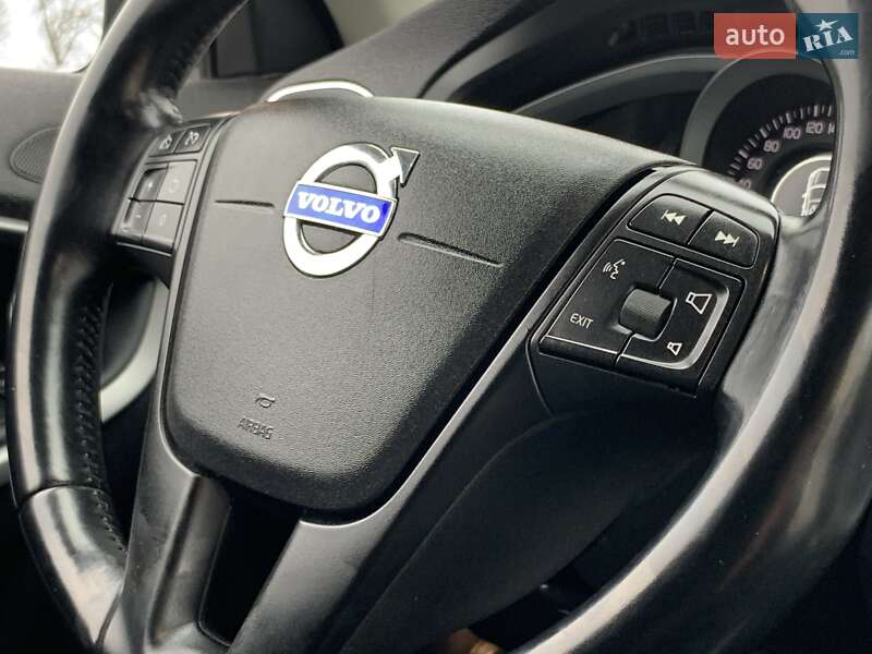 Хэтчбек Volvo V40 2014 в Бердичеве