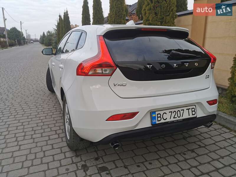 Хетчбек Volvo V40 2016 в Львові фото 12 Хетчбек Volvo V40 2016 в Львові