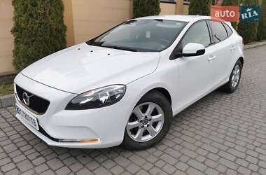Хетчбек Volvo V40 2016 в Львові