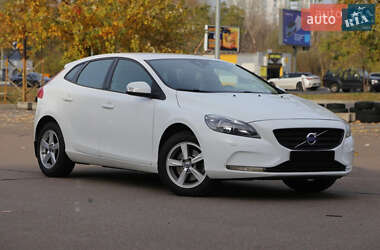 Хэтчбек Volvo V40 2013 в Киеве
