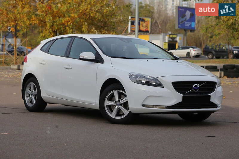 Volvo V40 2013 Volvo V40 2013