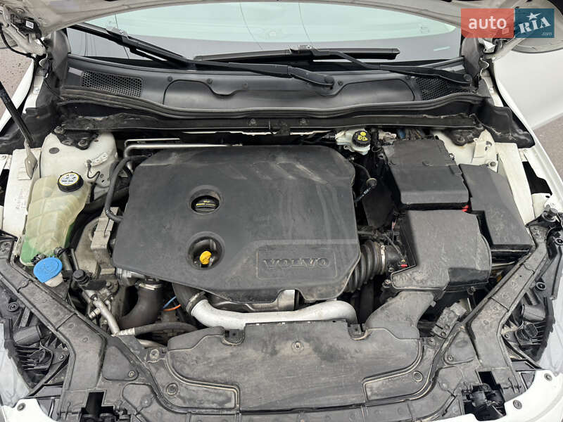 Хэтчбек Volvo V40 2014 в Владимире