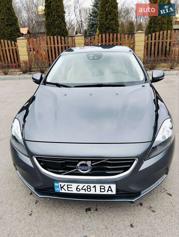Volvo V40 2013