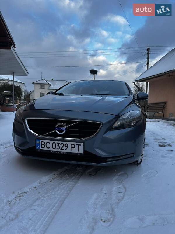 Хэтчбек Volvo V40 2012 в Николаеве