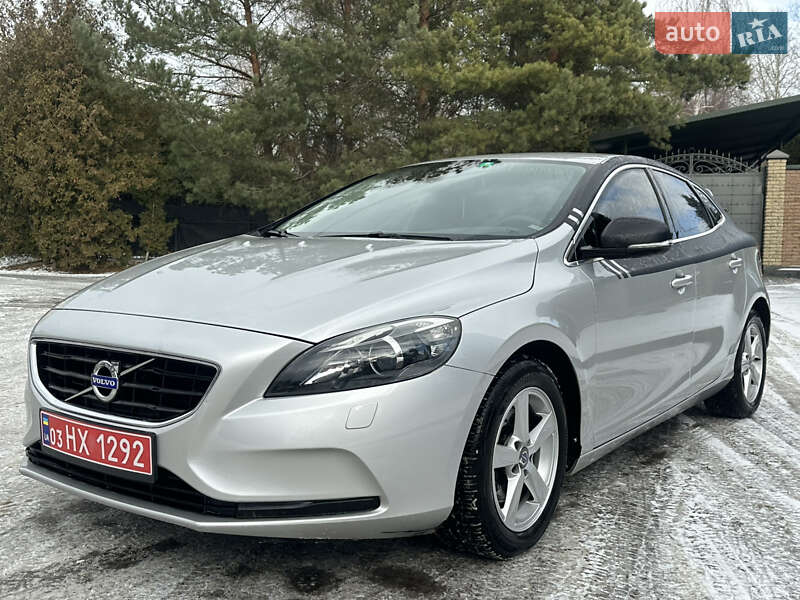 Хетчбек Volvo V40 2012 в Луцьку