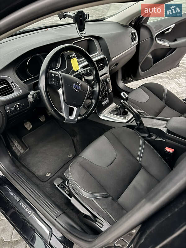 Хэтчбек Volvo V40 2014 в Бродах