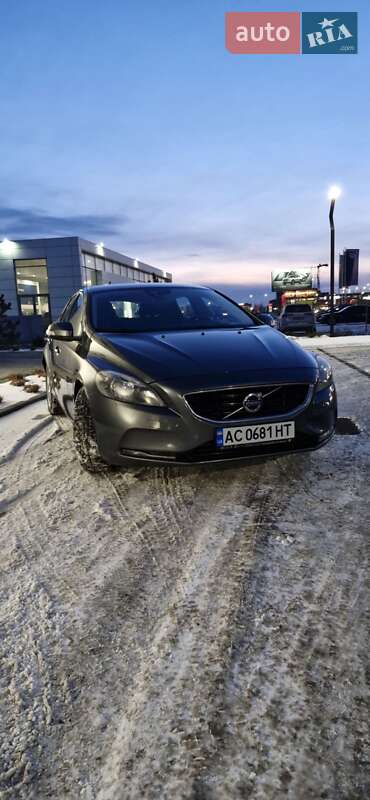 Хэтчбек Volvo V40 2013 в Луцке