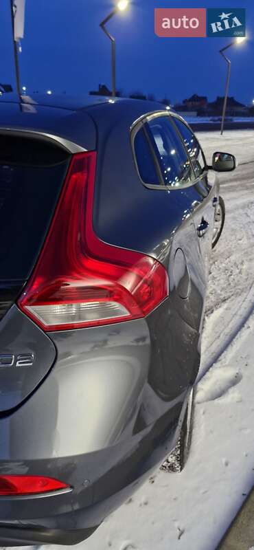 Хэтчбек Volvo V40 2013 в Луцке