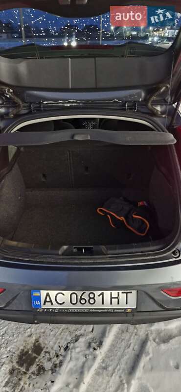 Хэтчбек Volvo V40 2013 в Луцке