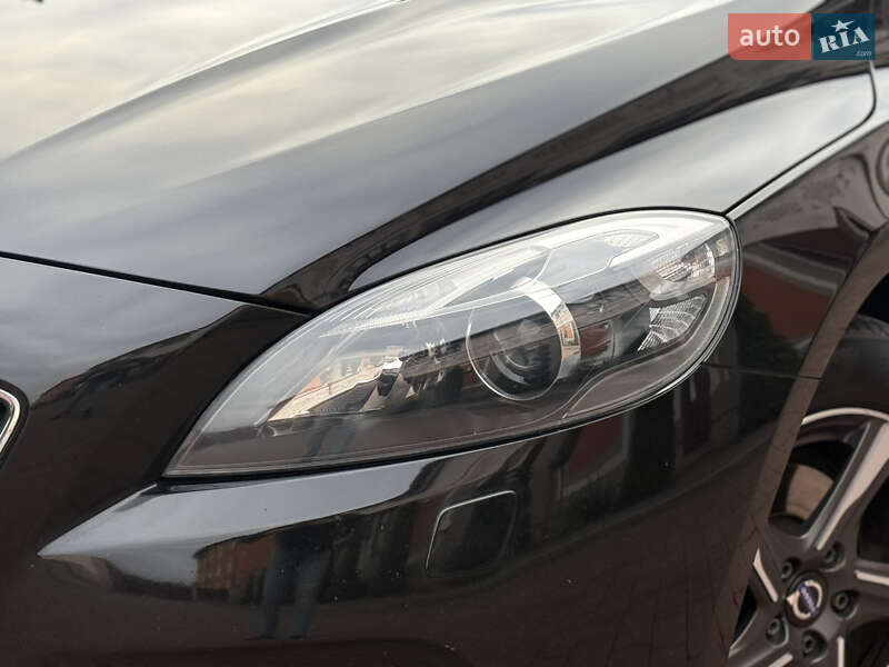 Хетчбек Volvo V40 2013 в Стрию