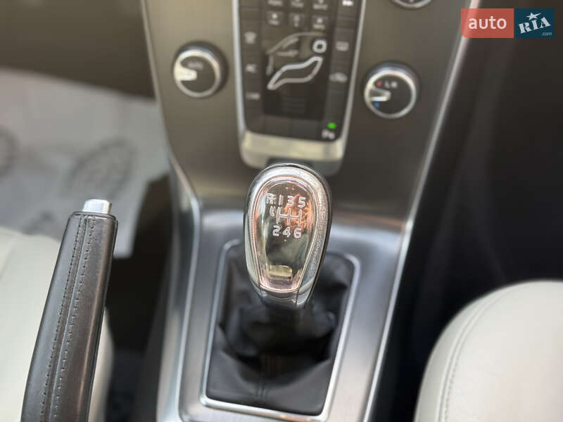 Хетчбек Volvo V40 2013 в Стрию