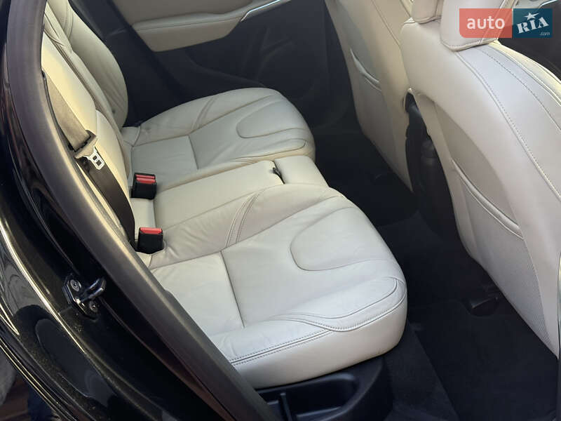 Хетчбек Volvo V40 2013 в Стрию