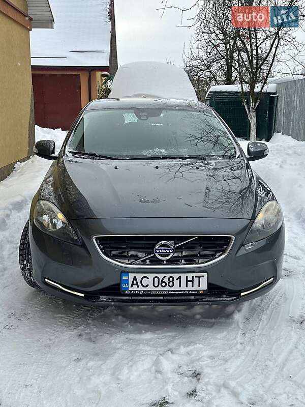 Хэтчбек Volvo V40 2013 в Луцке
