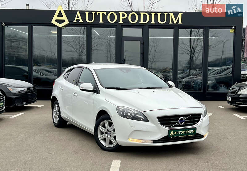 Хэтчбек Volvo V40 2013 в Киеве фото 7 Хэтчбек Volvo V40 2013 в Киеве