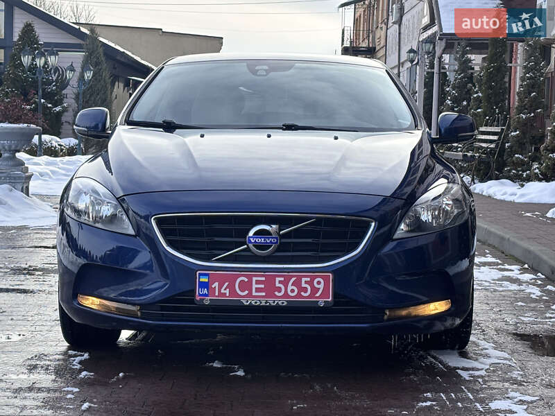 Хетчбек Volvo V40 2015 в Стрию
