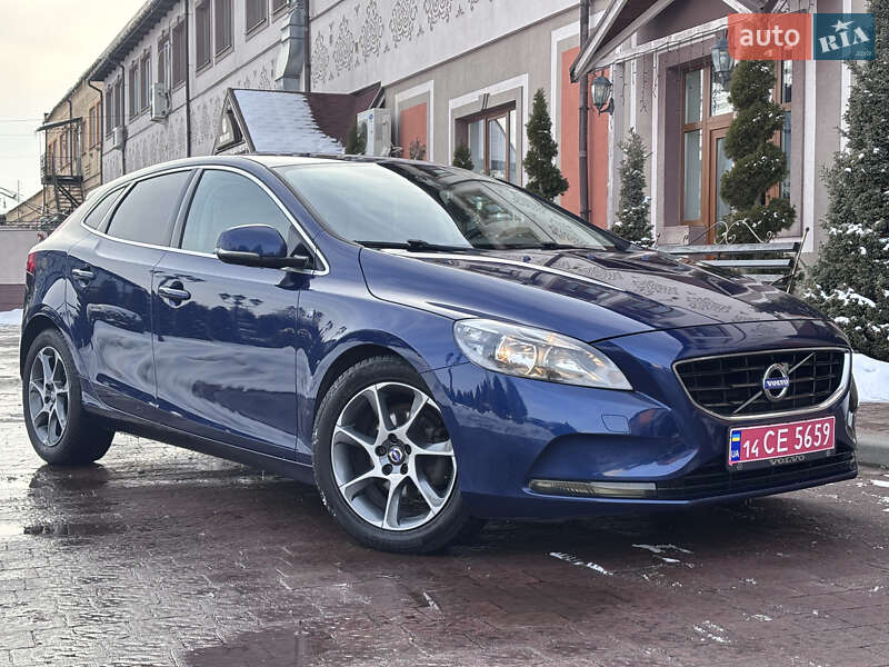 Хетчбек Volvo V40 2015 в Стрию