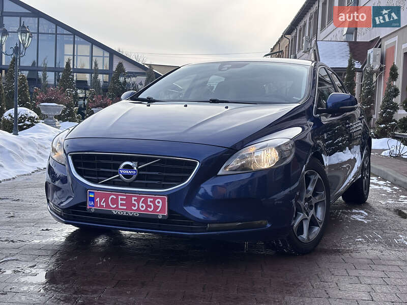 Хетчбек Volvo V40 2015 в Стрию