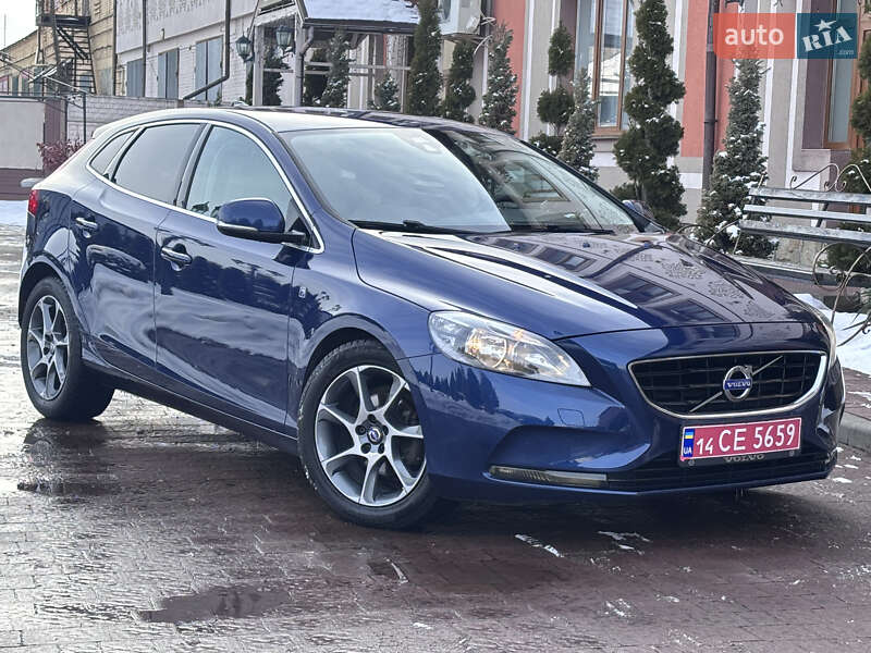 Хетчбек Volvo V40 2015 в Стрию