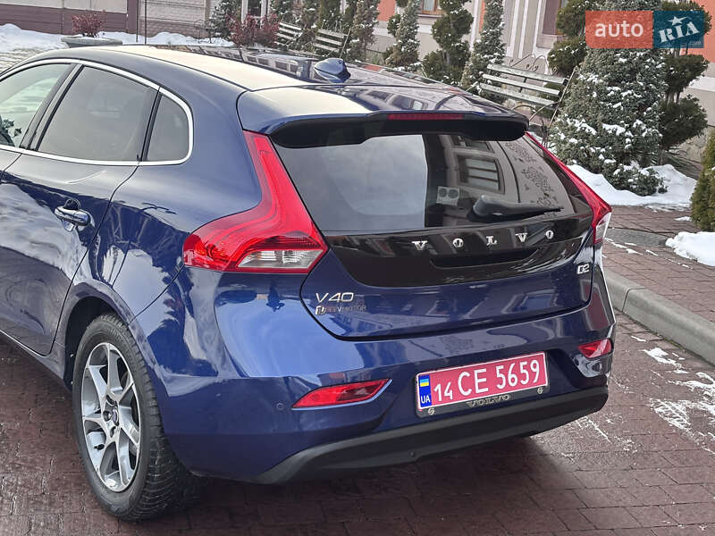 Хетчбек Volvo V40 2015 в Стрию