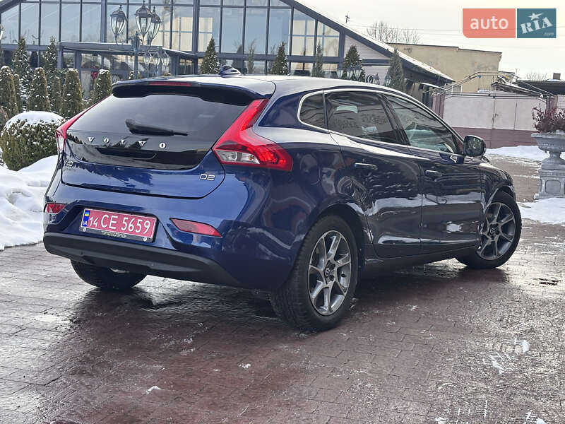 Хетчбек Volvo V40 2015 в Стрию