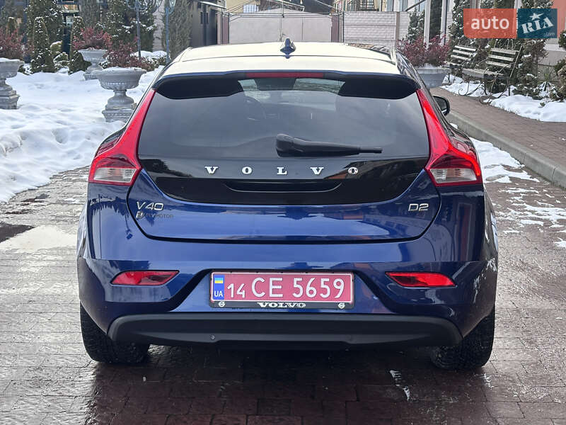 Хетчбек Volvo V40 2015 в Стрию