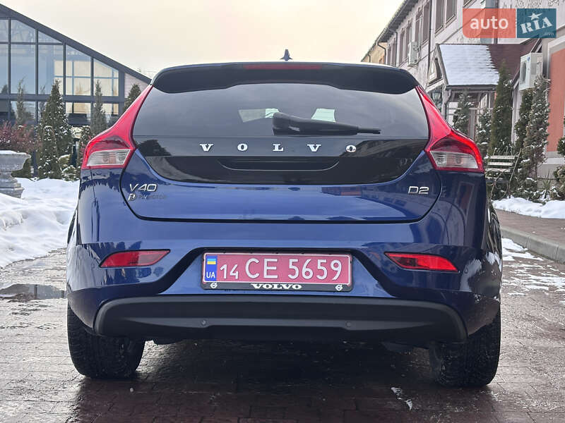 Хетчбек Volvo V40 2015 в Стрию