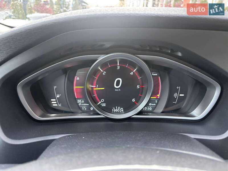 Хетчбек Volvo V40 2015 в Стрию