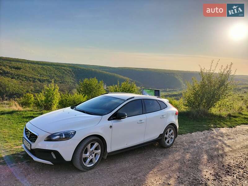 Volvo V40 2013