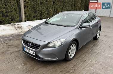 Хэтчбек Volvo V40 2016 в Радивилове