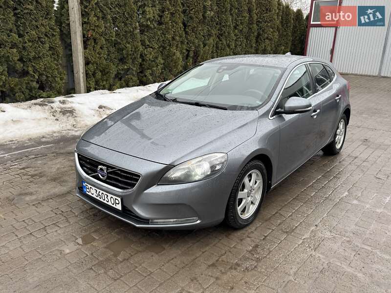 Volvo V40 2016
