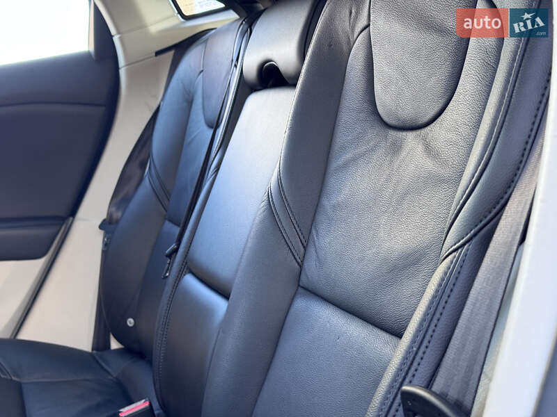Хэтчбек Volvo V40 2013 в Стрые фото 65 Хэтчбек Volvo V40 2013 в Стрые