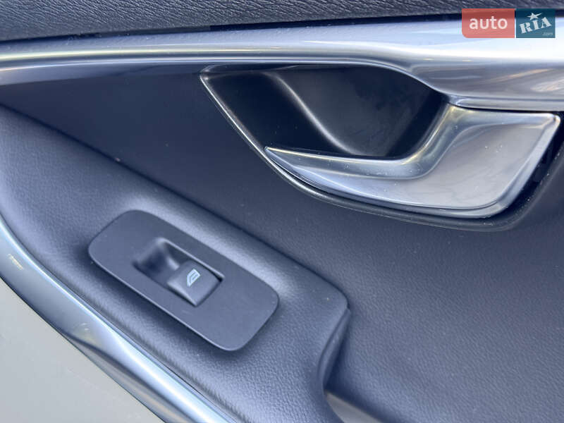 Хэтчбек Volvo V40 2013 в Стрые фото 70 Хэтчбек Volvo V40 2013 в Стрые