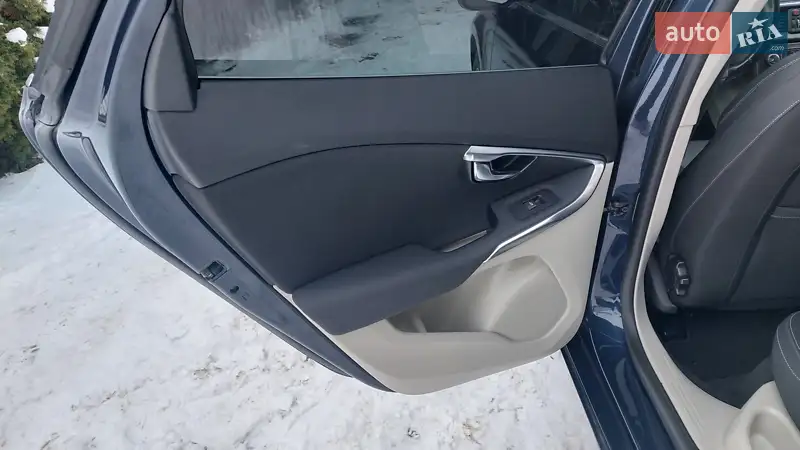 Volvo V40 2014 VIN YV1MVA851F2178835 фото оголошення 28 з 64