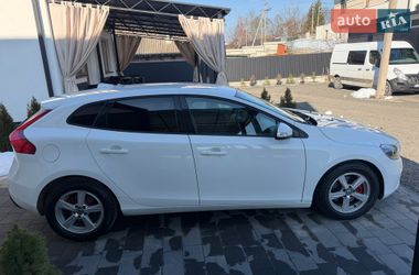 Хетчбек Volvo V40 2014 в Луцьку