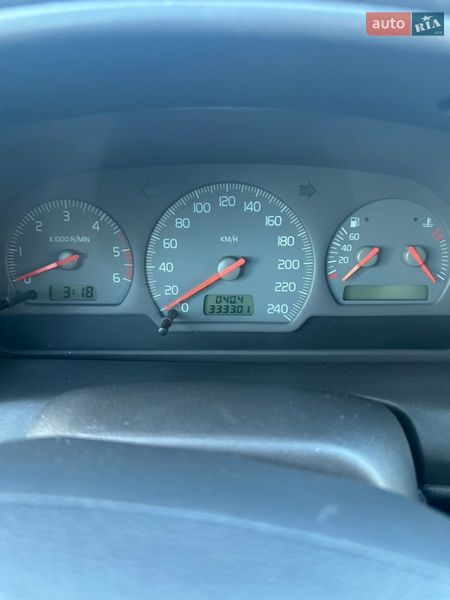 Универсал Volvo V40 1998 в Киеве