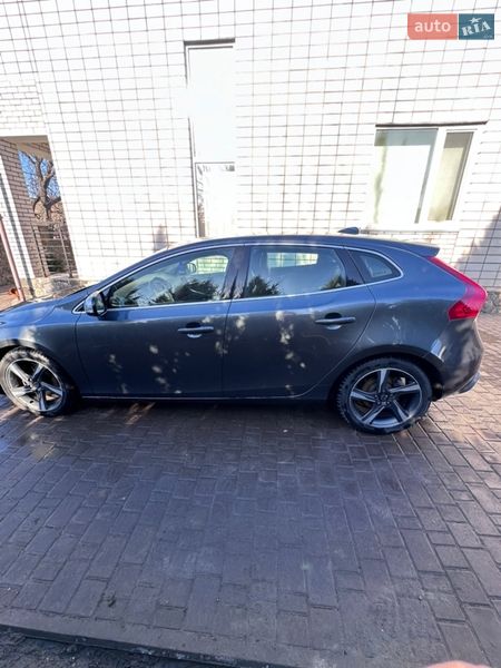 Хэтчбек Volvo V40 2013 в Жмеринке
