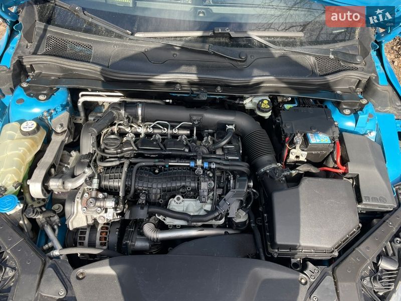 Хэтчбек Volvo V40 2014 в Львове